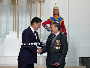 Кино урлаг үүсэж хөгжсөний 90 жилийн ойг тохиолдуулан төрийн дээд цол олголоо